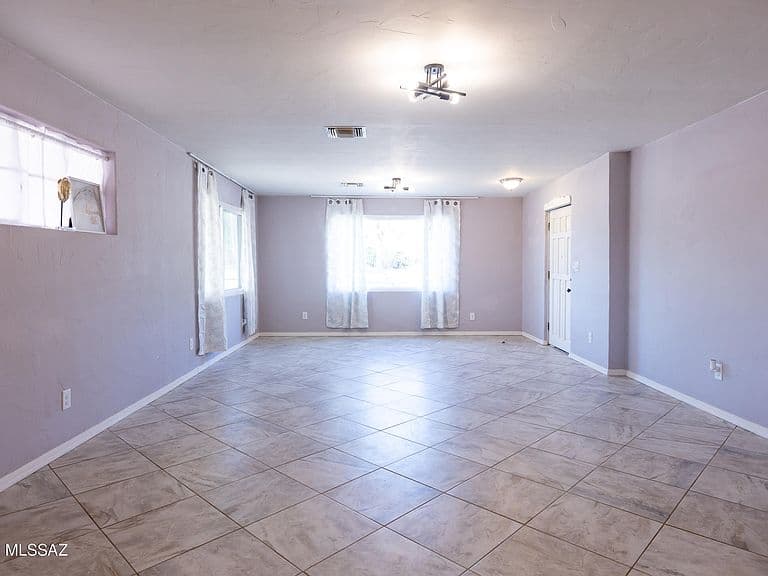 11451 W Tortolita St photo 4
