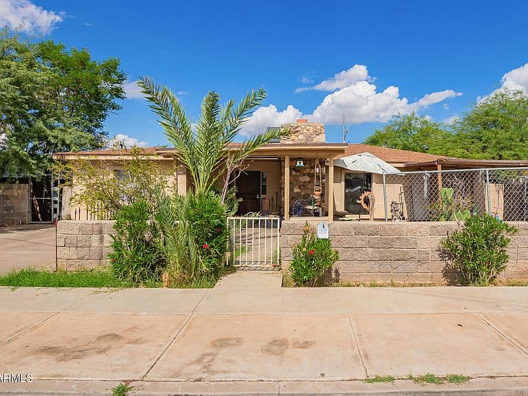 1722 W Yuma St photo 2