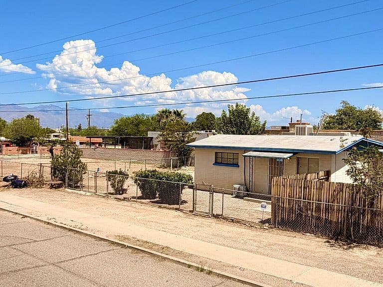 400 E 34th St photo 1