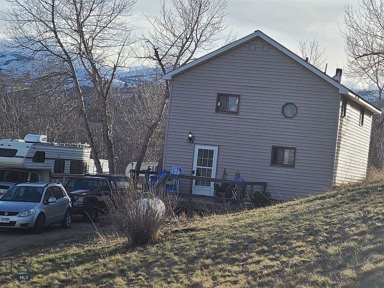 101 Bear Paw Trl photo 2