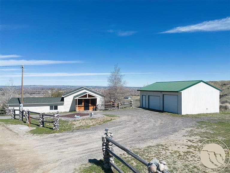 4745 Metzger Rd photo 2
