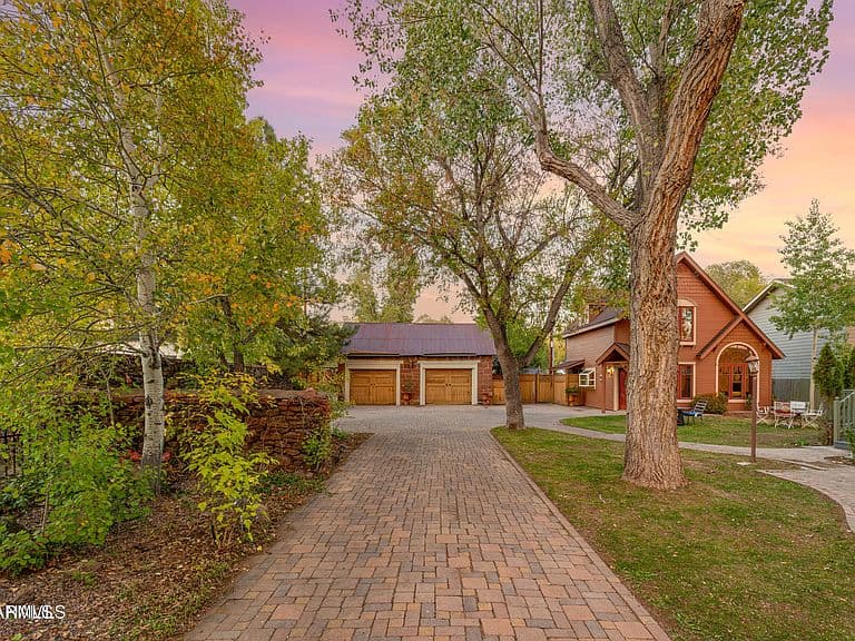 614 W SANTA FE Avenue photo 4