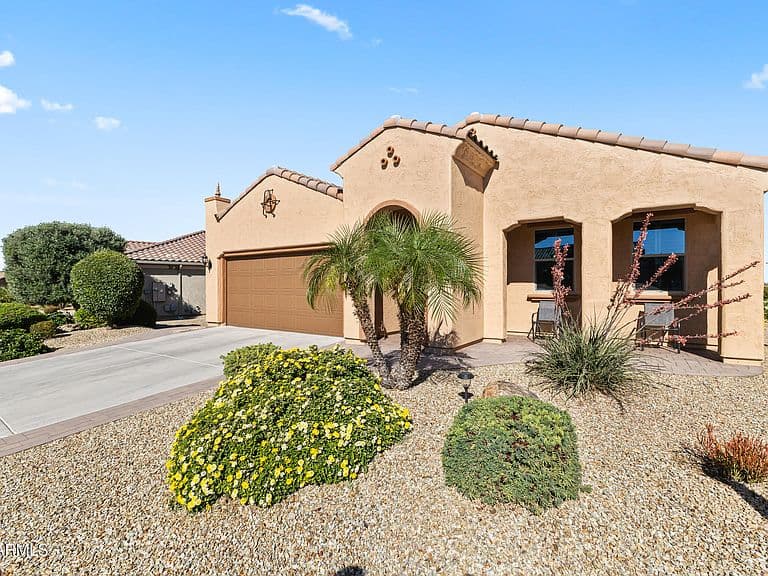 27414 W TONOPAH Drive photo 2