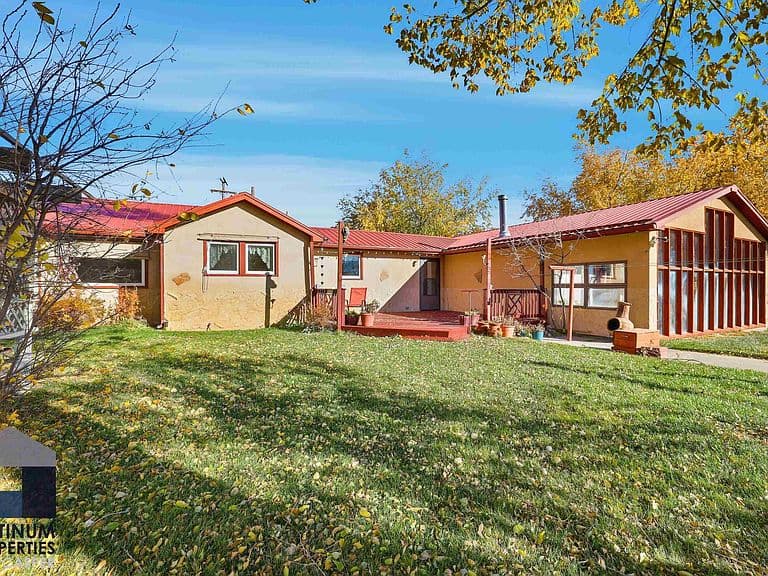 321 Lily St photo 1