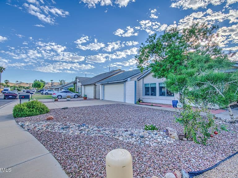 6638 S 40th Place photo 2