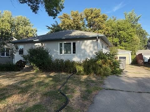 1006 10th St N photo 1