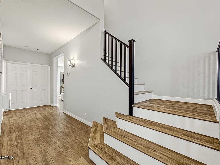 9032 W ADAM Avenue photo 5