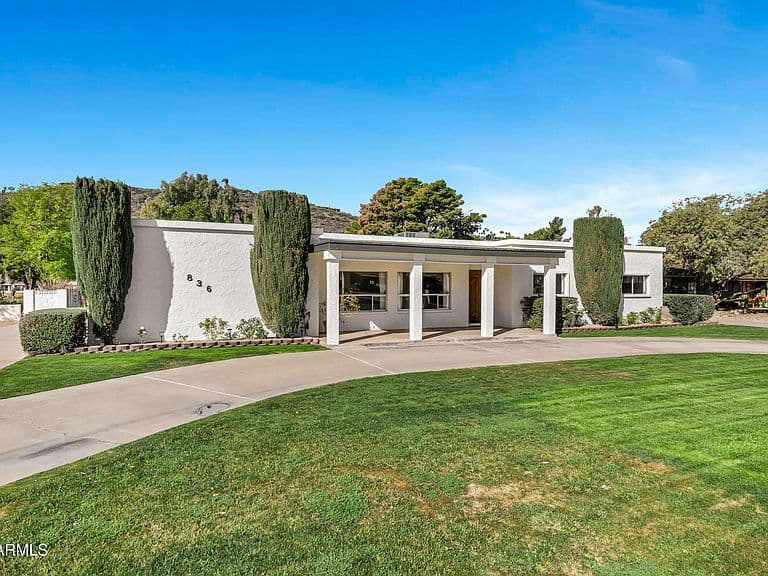 836 W Moon Valley Dr photo 4