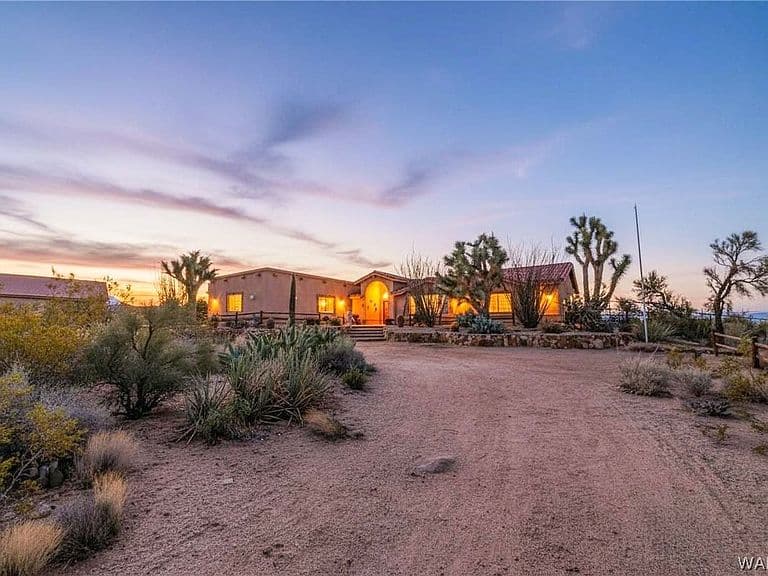 3557 Packsaddle Rd photo 2