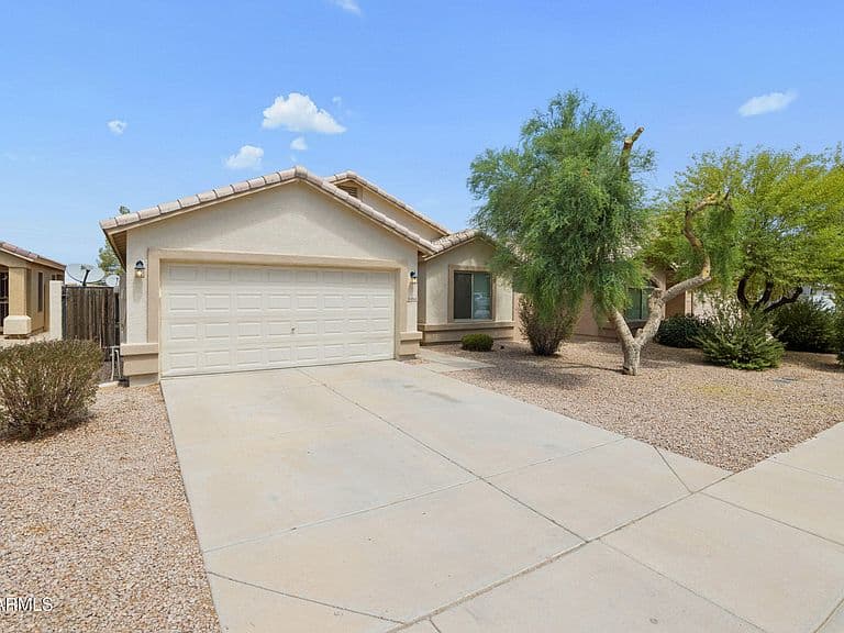 45618 W SHERIDAN Road photo 2