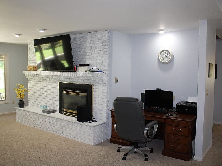 2035 Rustic Dr photo 4