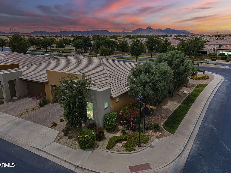 36042 N DESERT TEA Drive photo 2