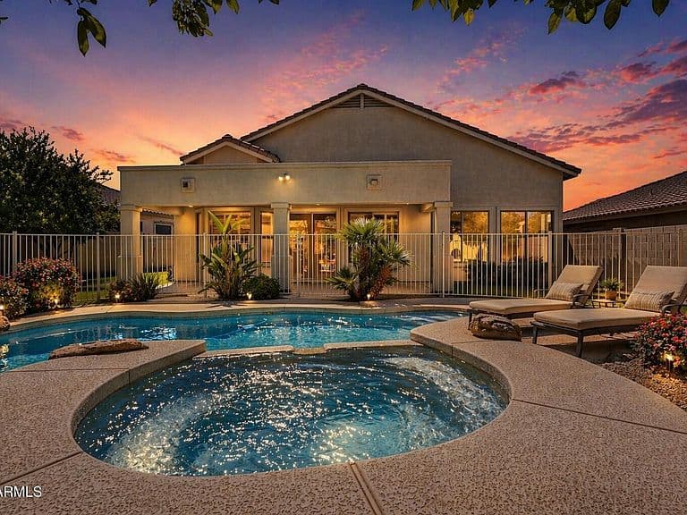 7788 E PHANTOM Way photo 2