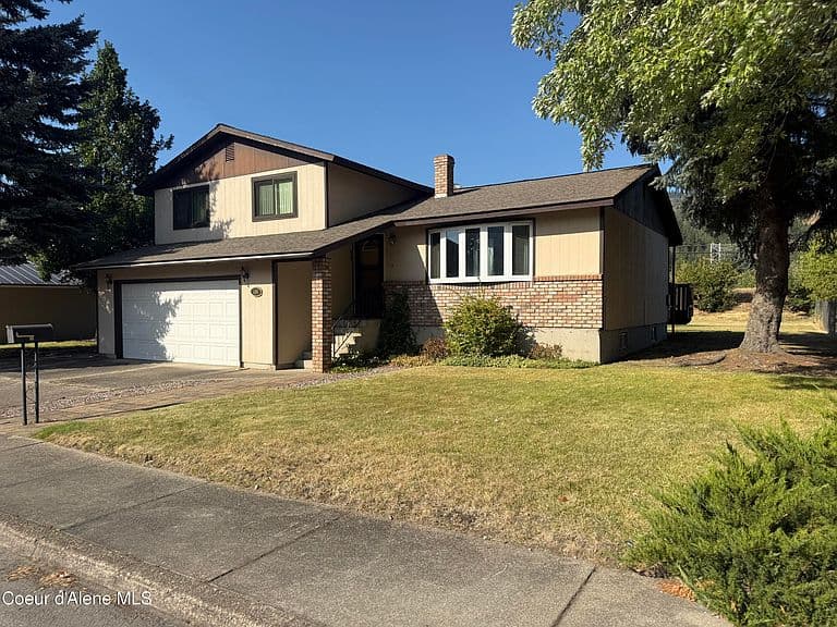 409 Emerald Dr photo 1