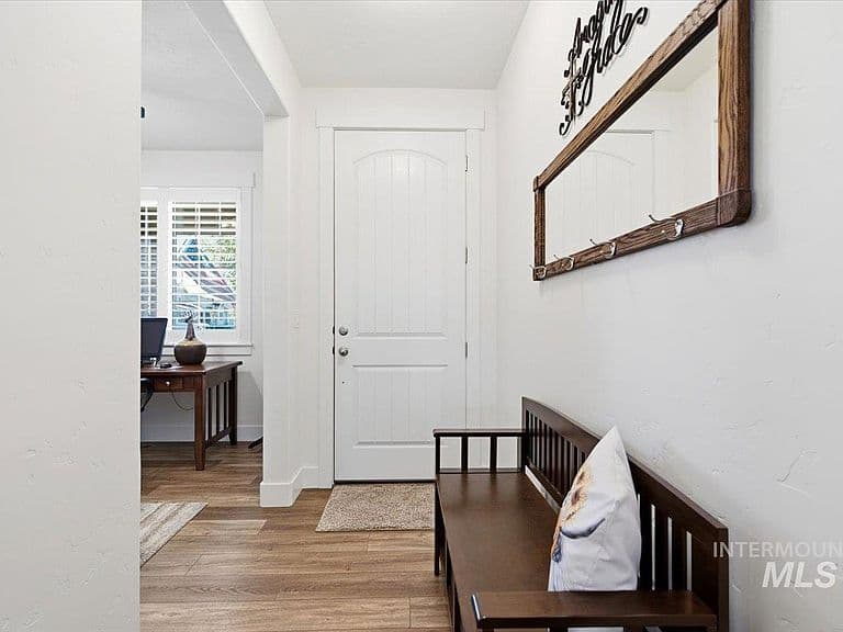 2036 N Honda Ave photo 5