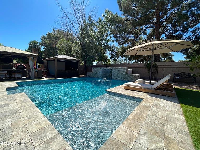 1721 W GARY Drive photo 3