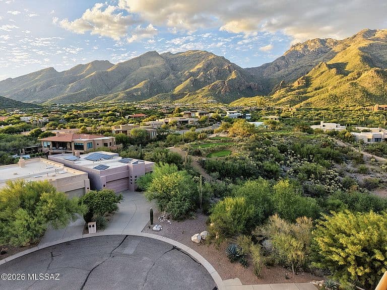 6365 N Ventana View Pl photo 2