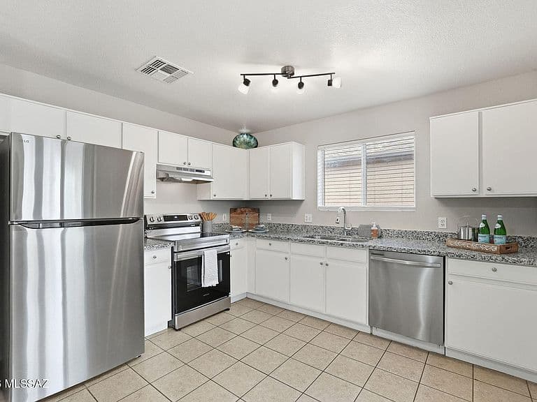 3575 W Trevor Dr photo 3