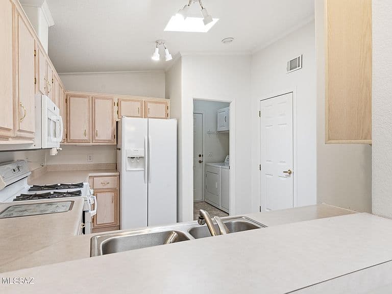 492 W Windham Blvd photo 4