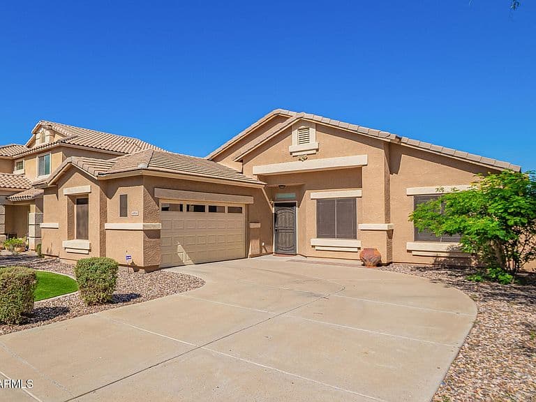 6934 W Beverly Rd photo 2