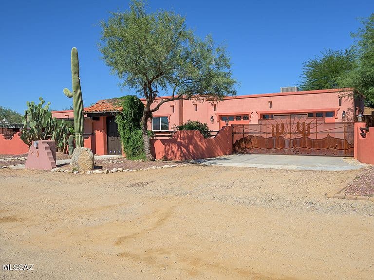 9060 W Edmond St photo 3