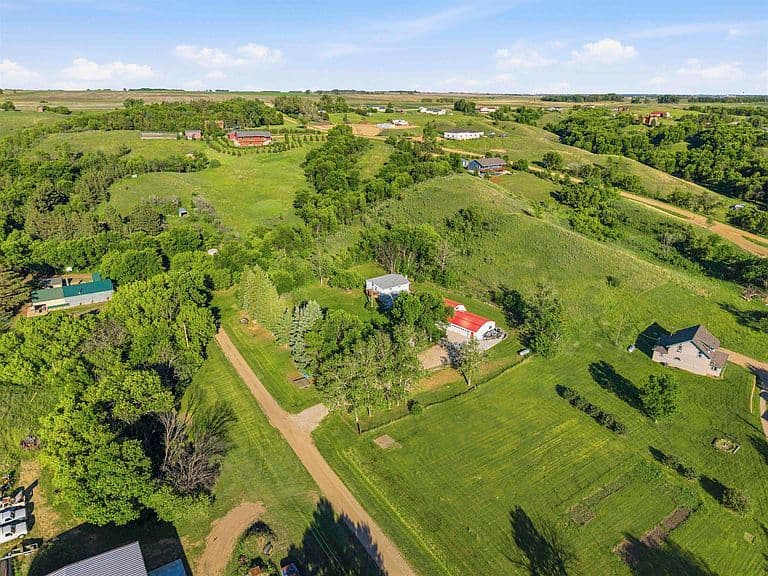 8310 County Road 15 W photo 3