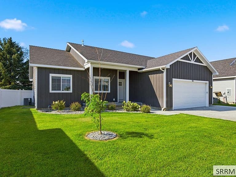 163 Handcart Dr photo 2