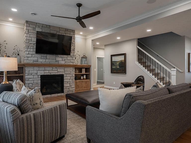 431 Brody Court photo 5