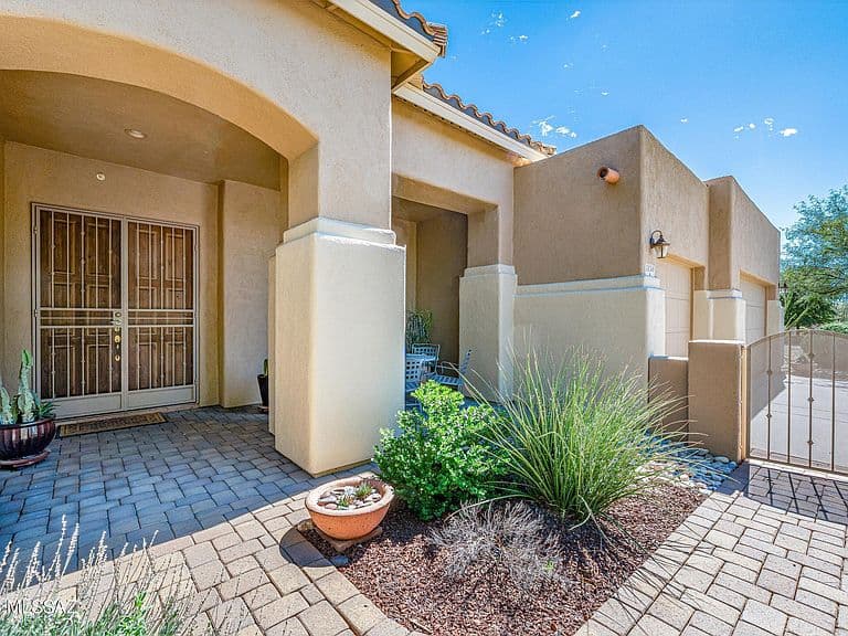 1150 W Green Pebble Dr photo 3