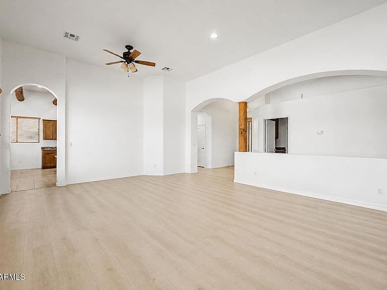 1120 E CIRCLE MOUNTAIN Road photo 4