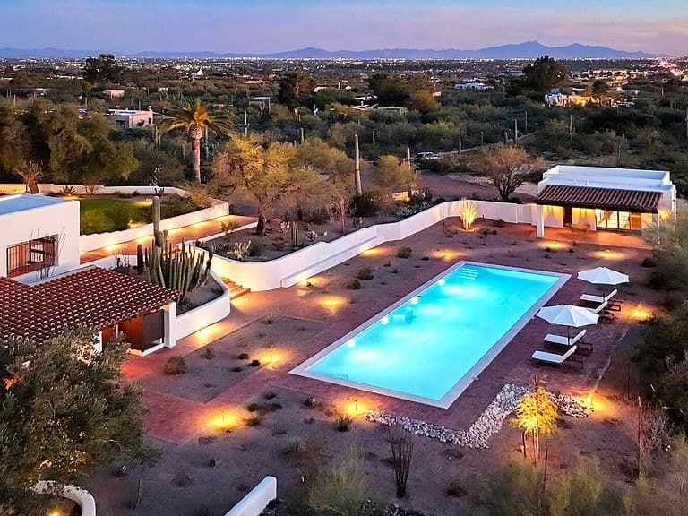 5055 N Calle La Vela photo 2