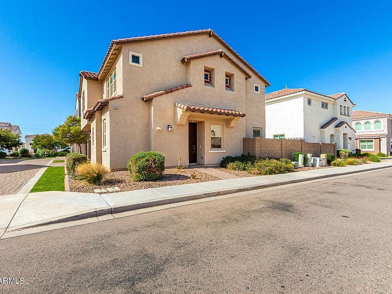 688 N Abalone Dr photo 5