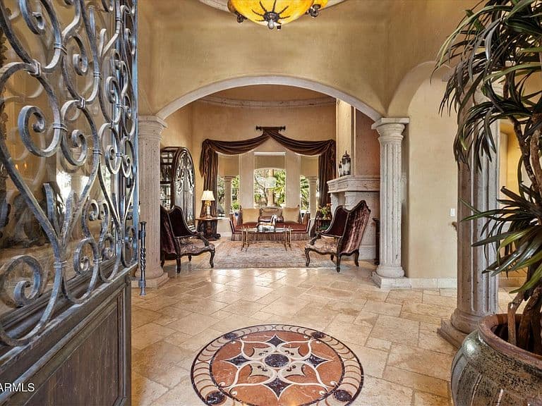 7008 N 68th Pl photo 4