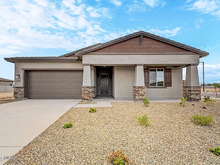 22227 W BLACKHAWK Drive photo 1