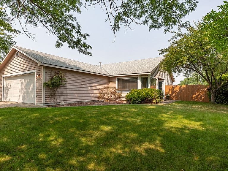 2340 Cottage Ct photo 1
