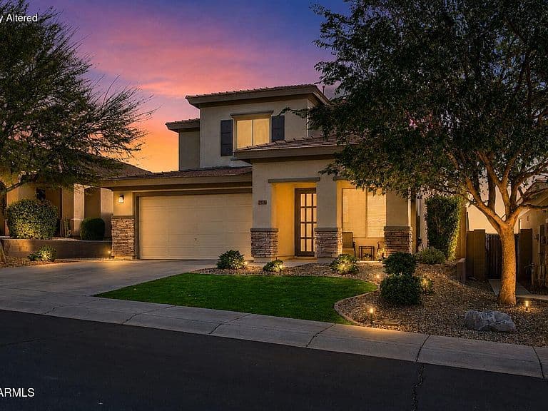 7135 W DESERT MIRAGE Drive photo 2