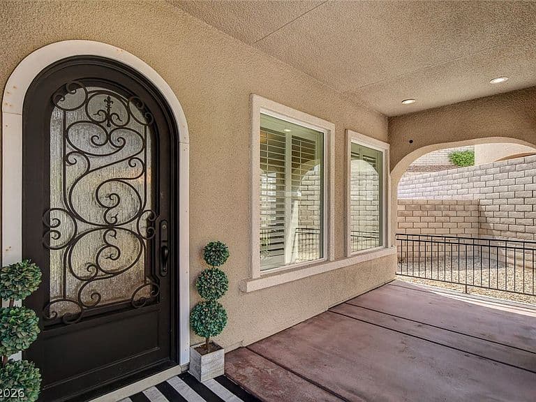 525 Cabrera Ct photo 3