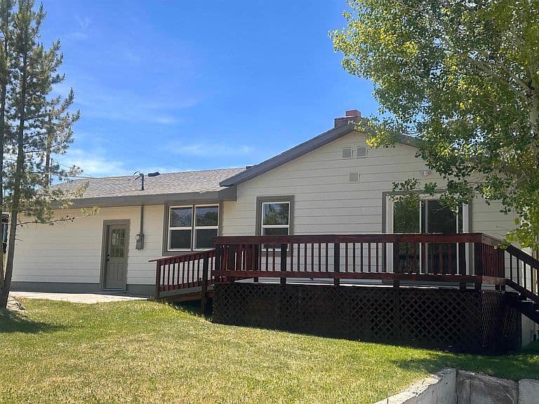 17 Frontier St photo 3