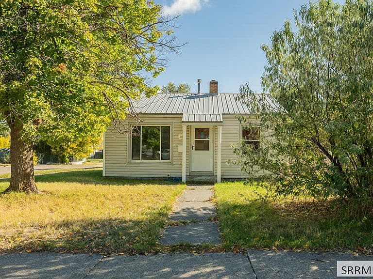 1196 Bear Ave photo 1