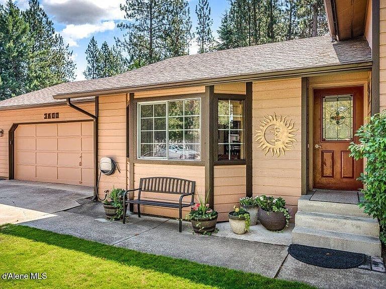 3800 N Trevino Dr photo 2