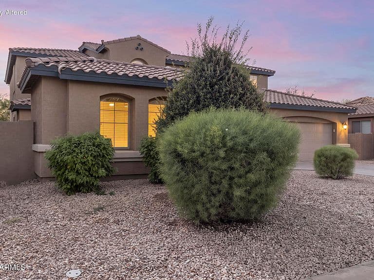 15305 W ROMA Avenue photo 5