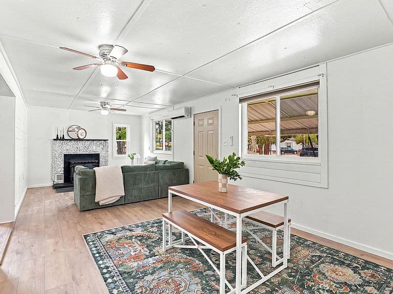 209 S Colcord Rd photo 5