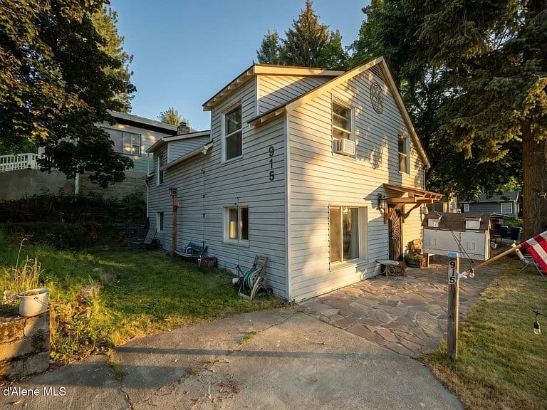 915 E Boyd Ave photo 3