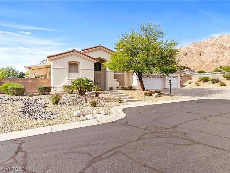 6880 Royal Heritage Ct photo 2