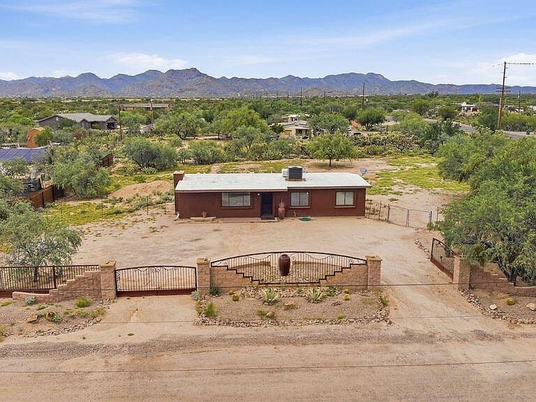 3814 W Turkey Ln photo 3
