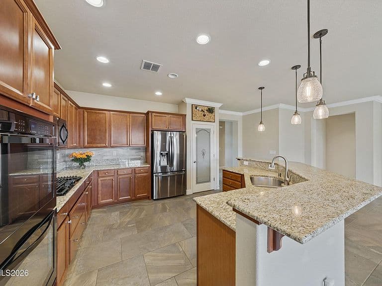 9182 Kenton Trl photo 4