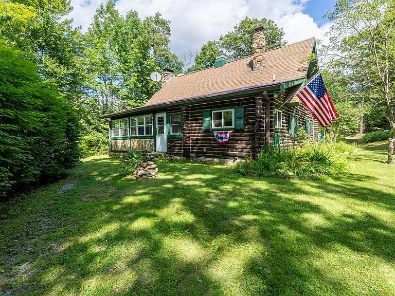 171 Grout Hill Road photo 2