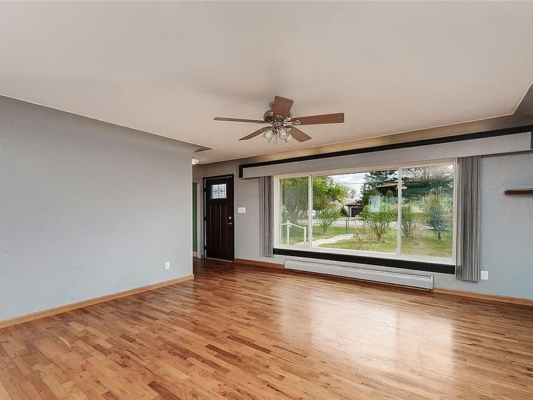 1247 Wicks Ln photo 2