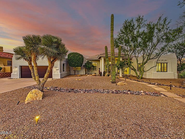 27807 N LUCERO Drive photo 2