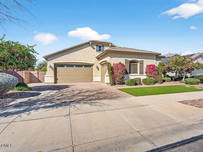 20200 E Nighthawk Way photo 5